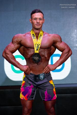 MEN'S PHYSIQUE 174